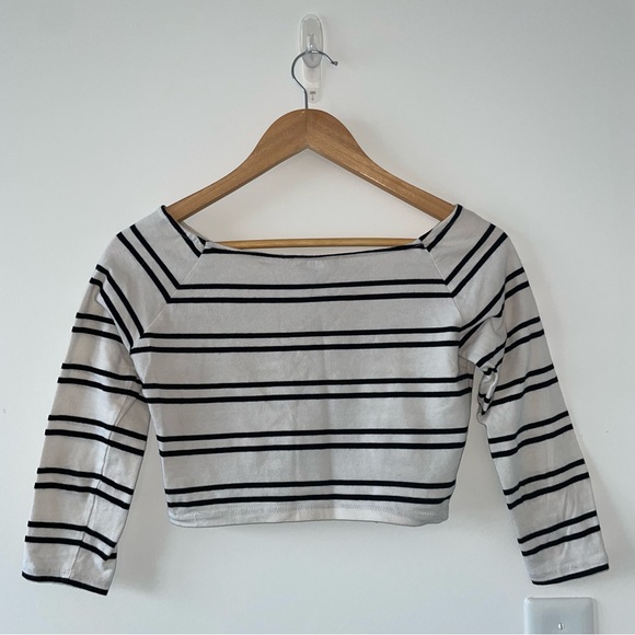 Striped Half-Sleeve Blue and White Crop Top - Picture 2 of 3